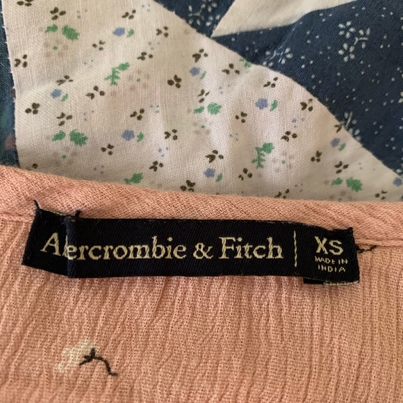 Women’s Pink Blouse - Picture 3 of 3